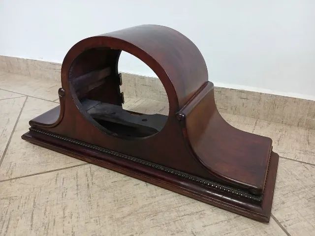 Caixa de relógio antigo ano 1935 em madeira