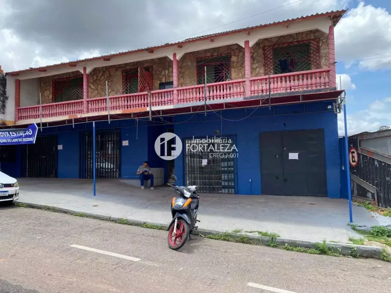 Imóvel para venda possui 336 metros quadrados com 8 quartos - Foto 3