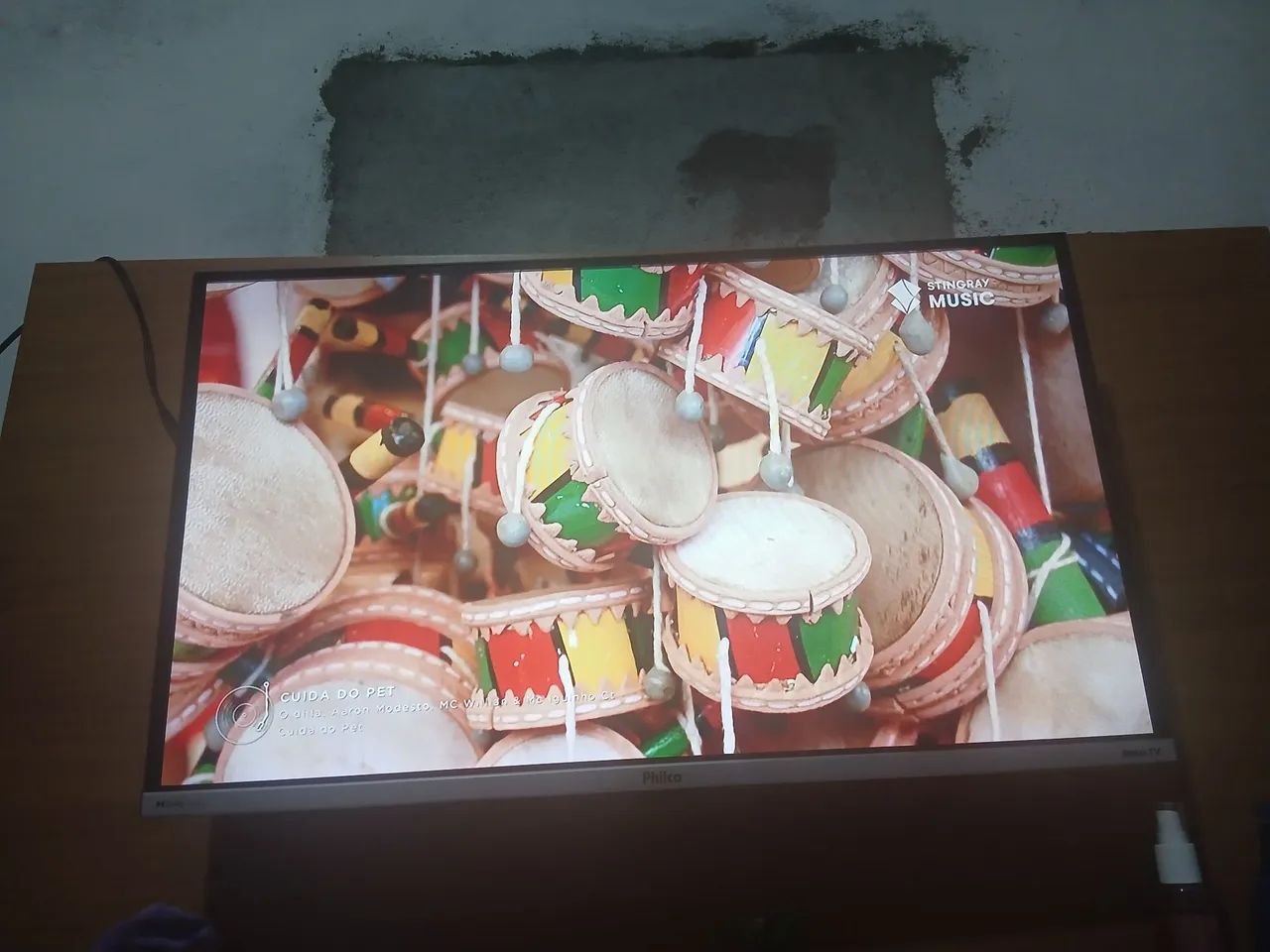 Vendendo vendo TV smart Philips 32 in roku - Foto 3