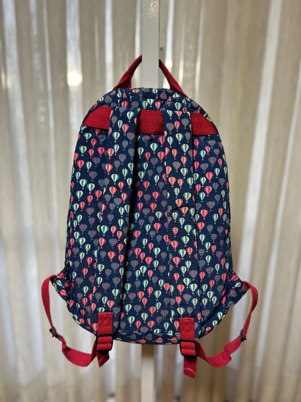Mochila Kippling em ótimo estado 