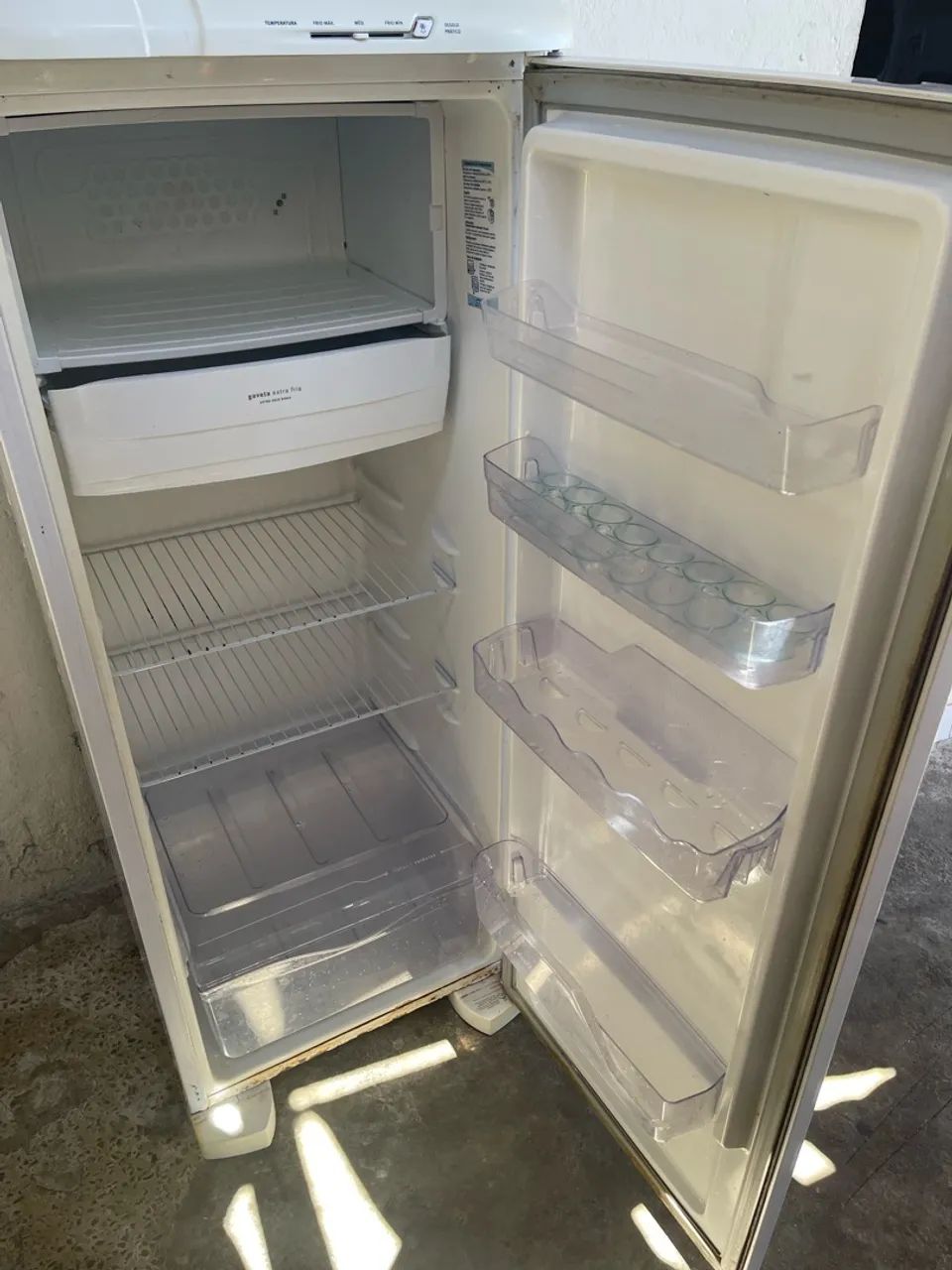 Vendo geladeira  - Foto 2