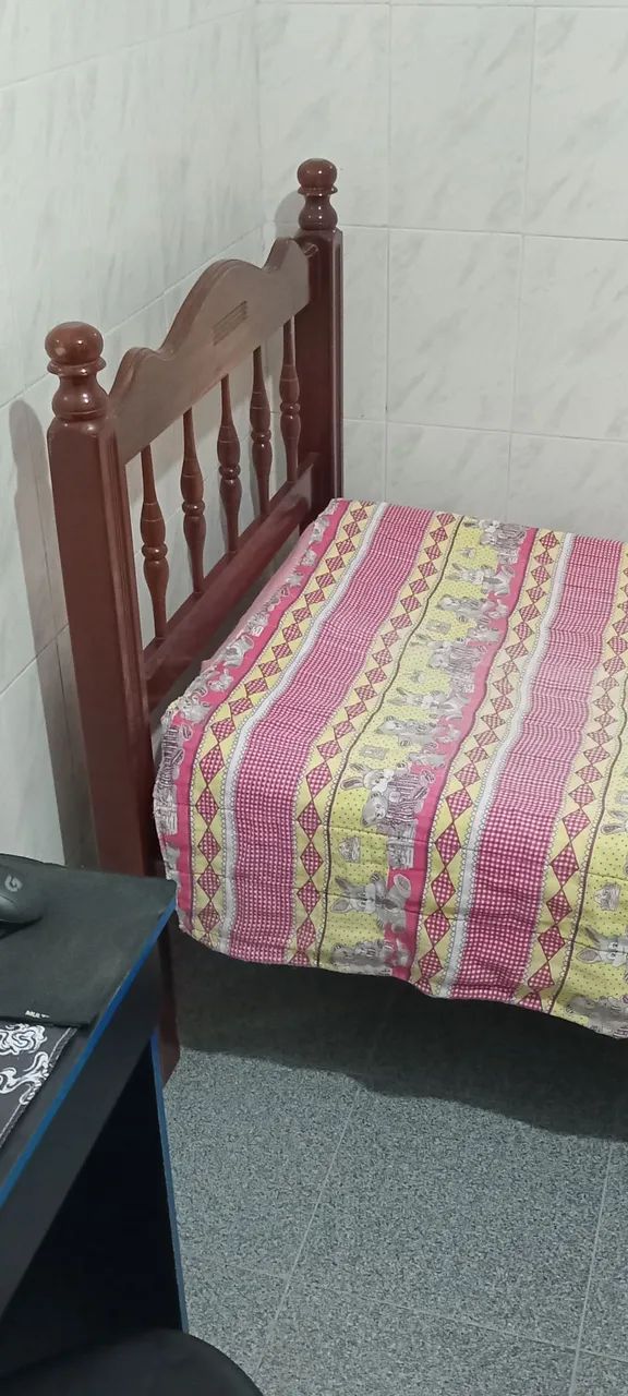 Cama de solteiro - Colchão incluso