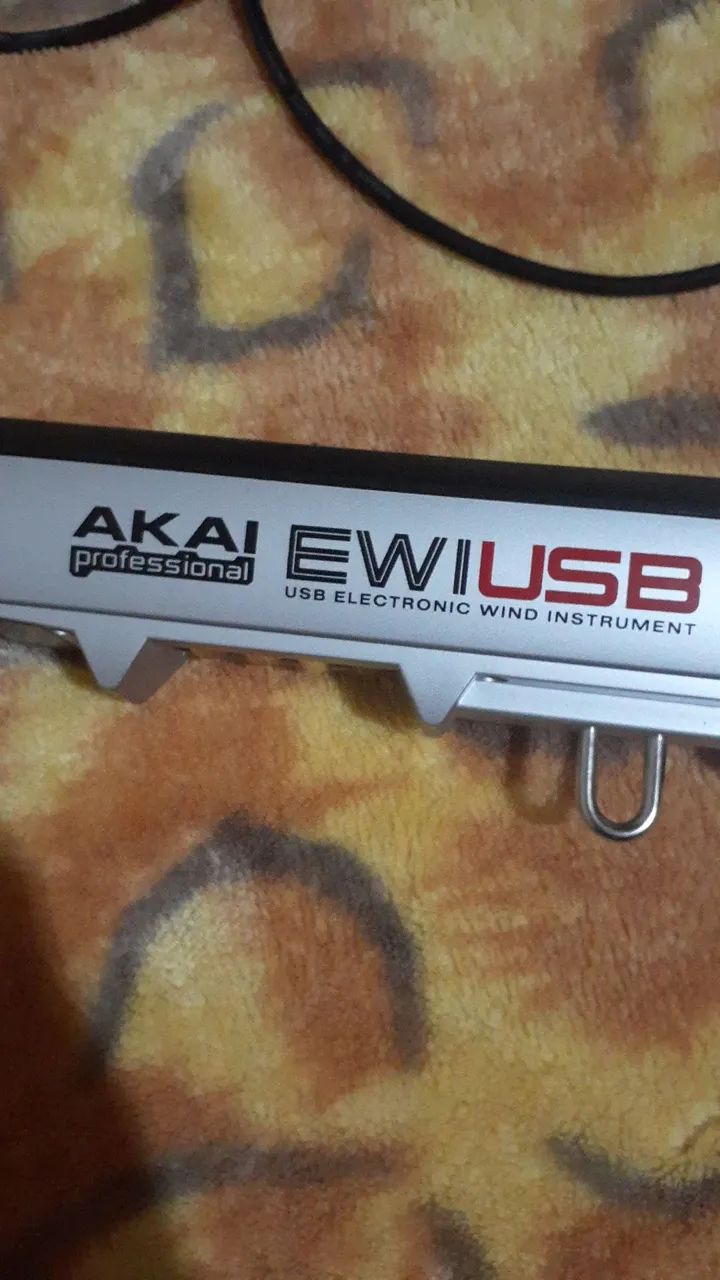 AKAI ewi ケーブル 10m AKAI Professional EWI Solo - instrumento eletrônico de vento com