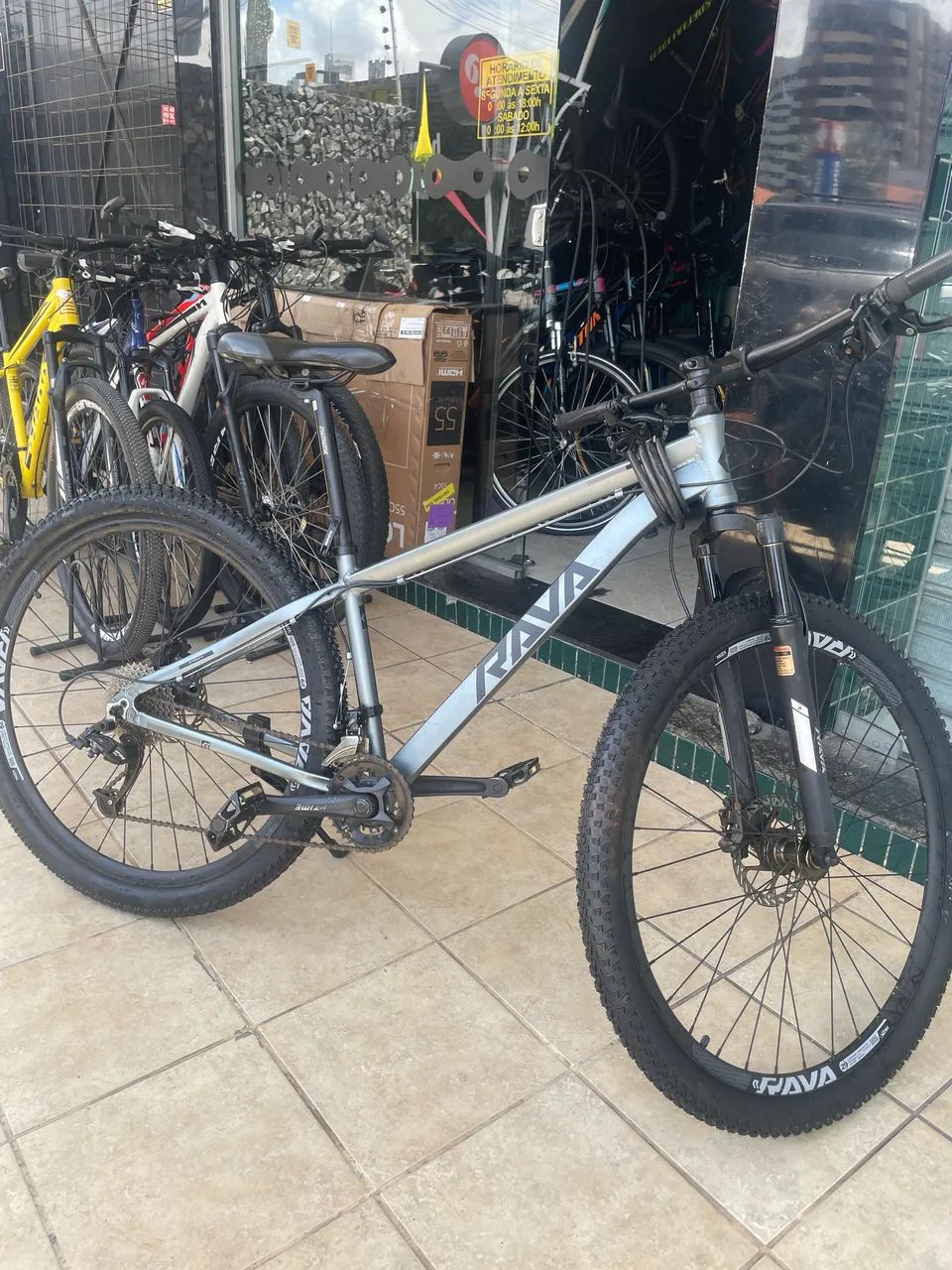 Bike RAVA pressure cinza aro 29 - Foto 3