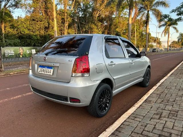 Fiat Palio ELX 1.3 MPI Flex 8V 4P 2005