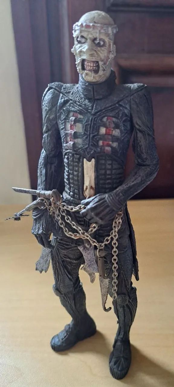 Figura Cenóbita Surgeon Hellraiser Hellseeker Clive Barker NECA  - Foto 2