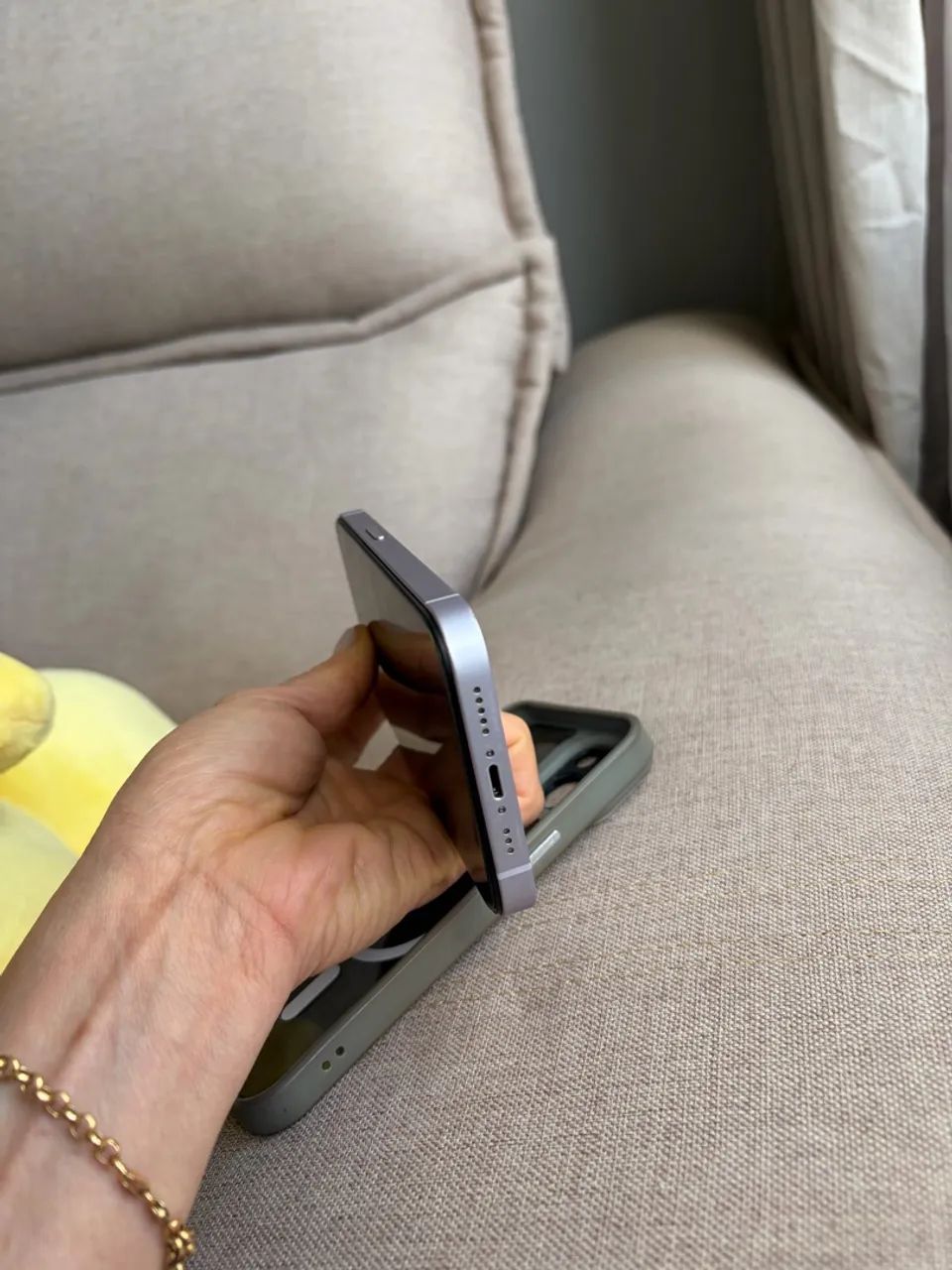 iPhone 14 256gb  cor lavanda  - Foto 4
