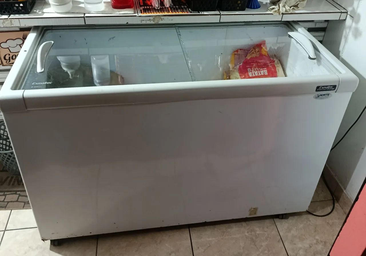 Freezer Esmaltec 2 tampas de vidro  - Foto 4