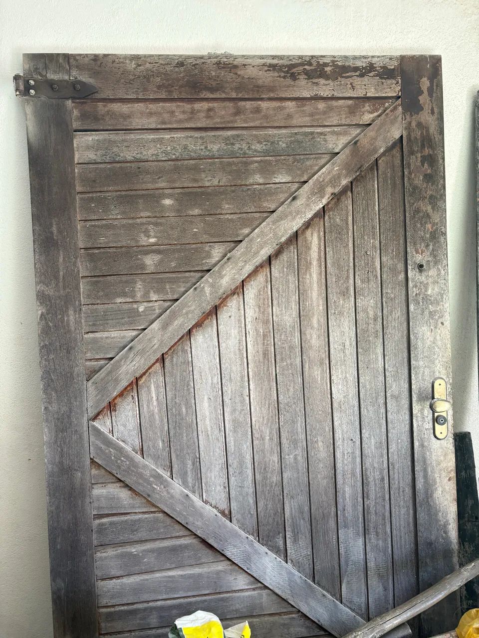 Vendo porta de casa de madeira  - Foto 2