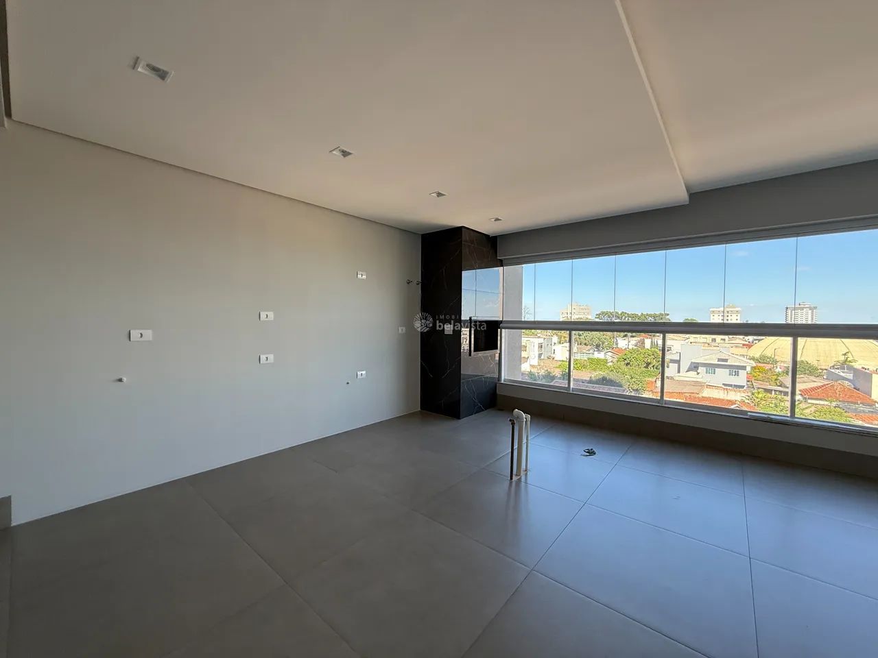 APARTAMENTO NOVO COM 03 SUÍTES À VENDA NO EDIFÍCIO ATHOS - CENTRO DE APUCARANA. - Foto 4