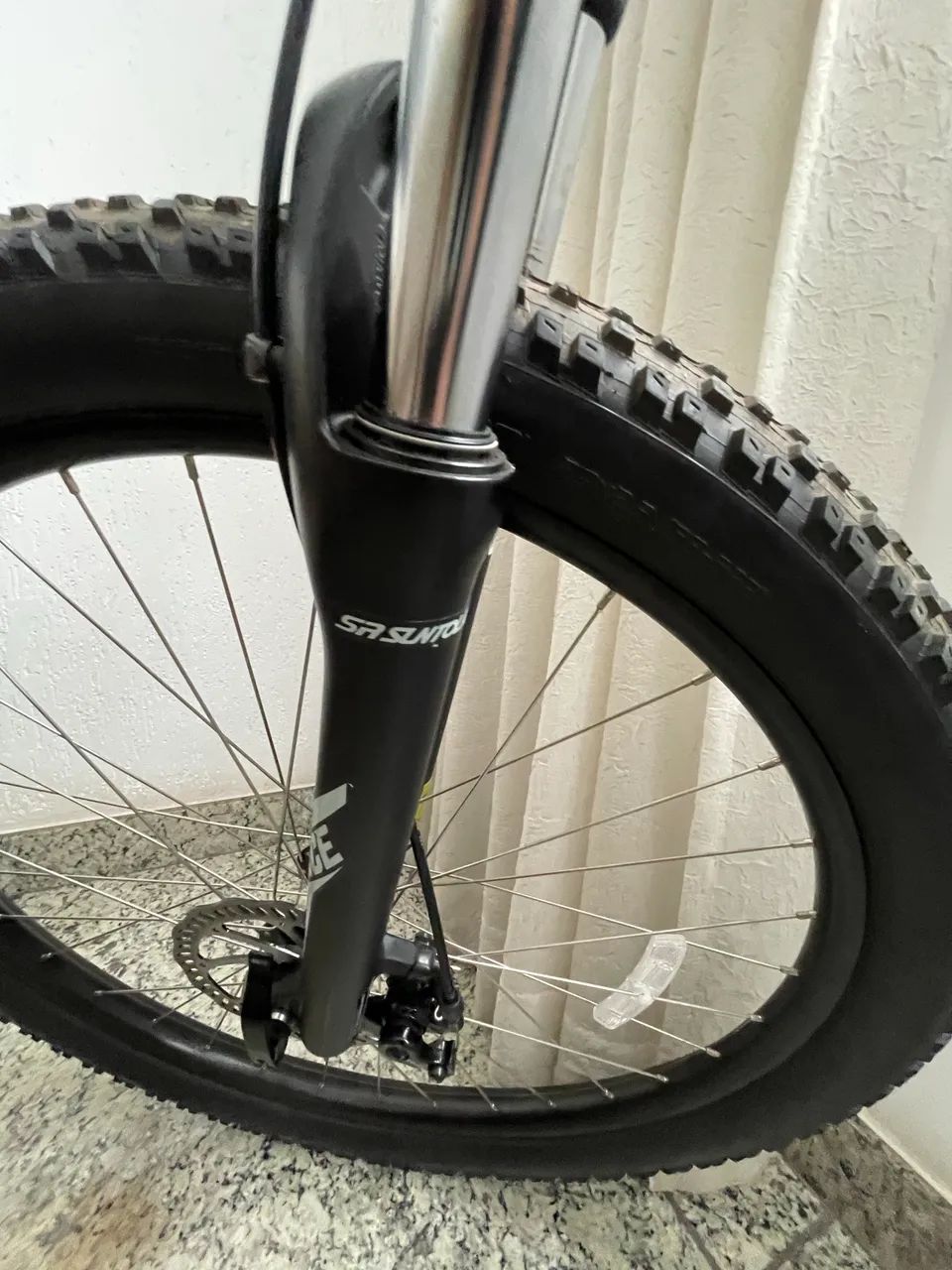 Bicicleta Specialized Rockhopper 29 - Foto 3