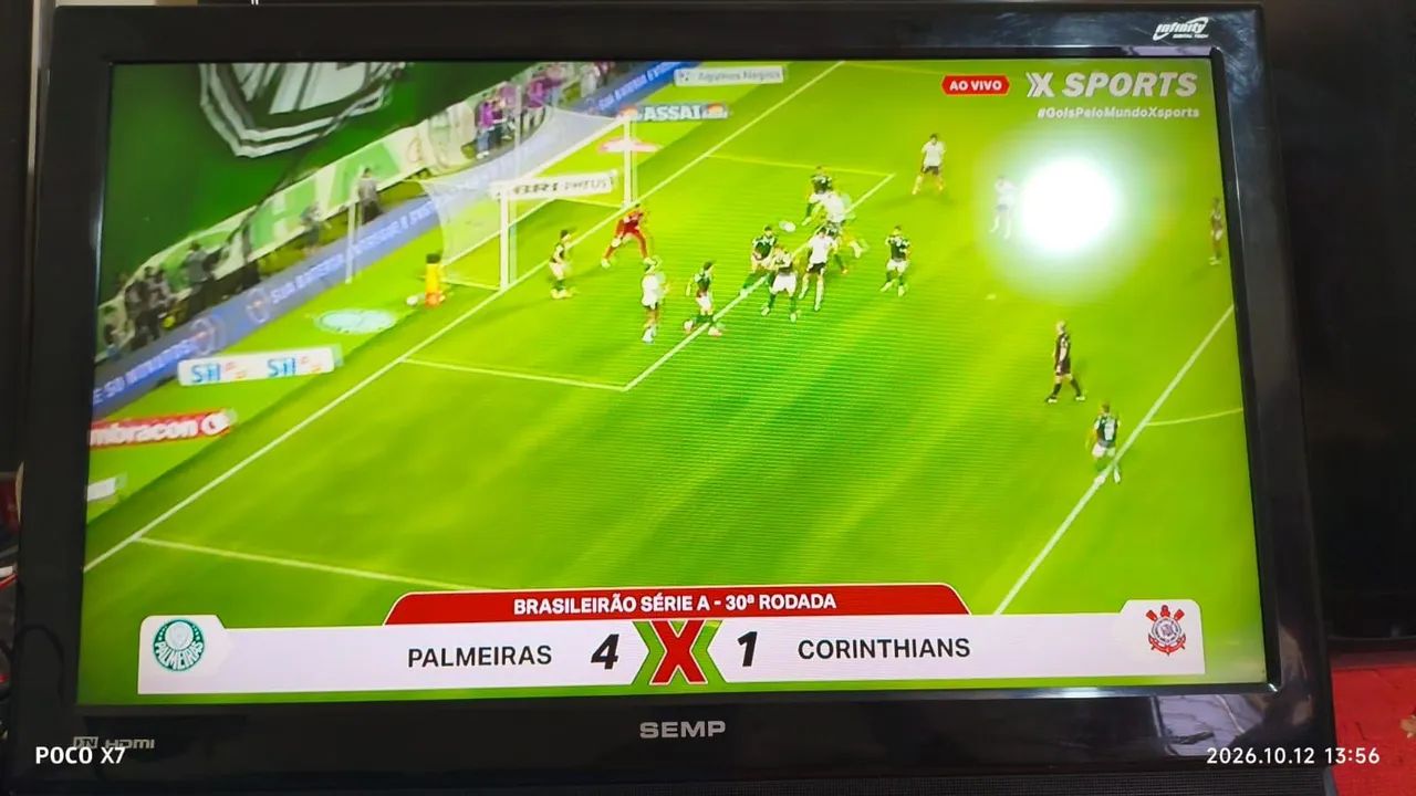 TV LCD 32 polegadas (NÃO É SMART)