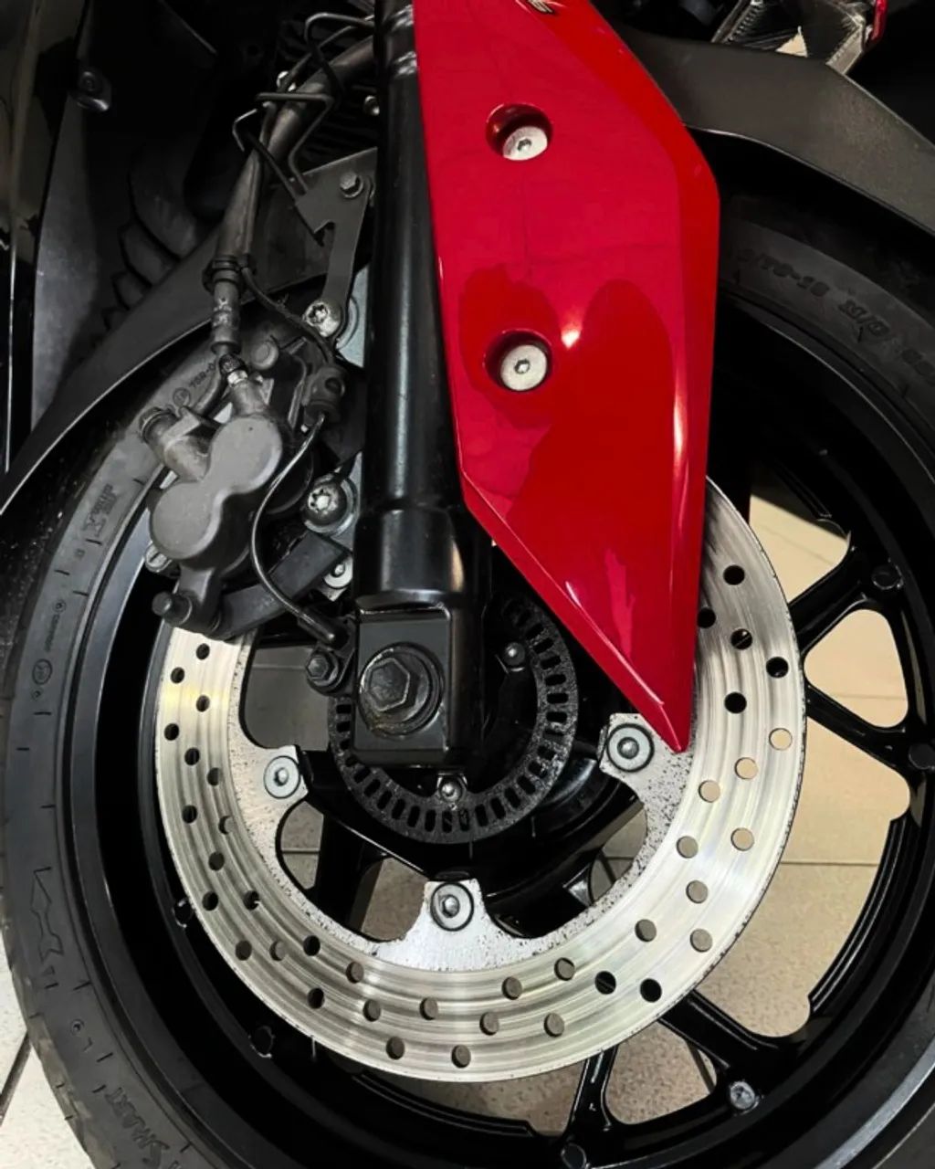  YAMAHA XMAX 250 2023 - Foto 4