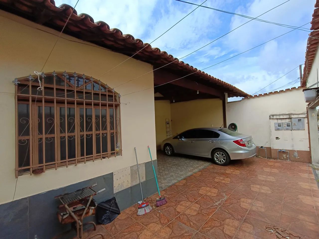 CASA 04 QUARTOS+ DOIS BARRACÃO ANEXOS. - Foto 3