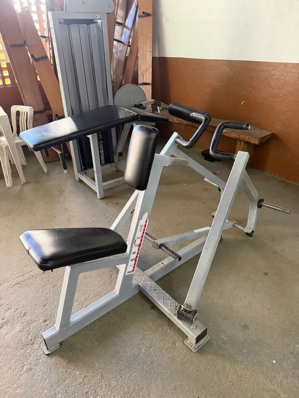 Remo de anilha e mesa flexora 