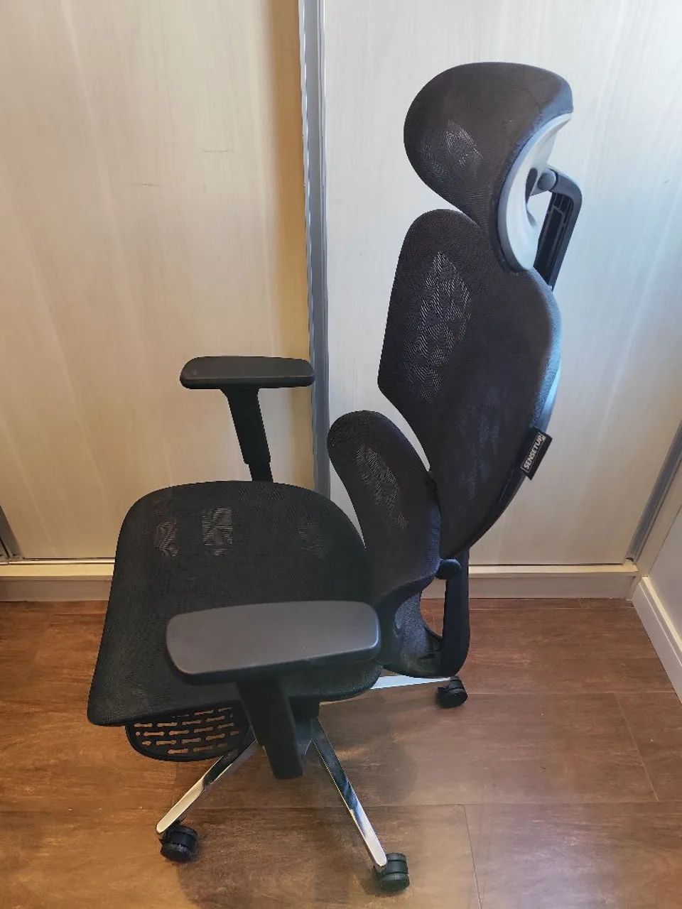 Cadeira Escritório Presidente Ergonômica Sensetup Cosy T03 + Apoio de Lombar e Pés - Foto 5