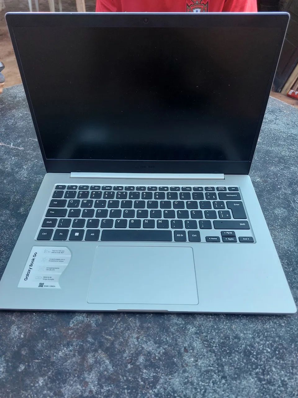 Vende-se notebook novo