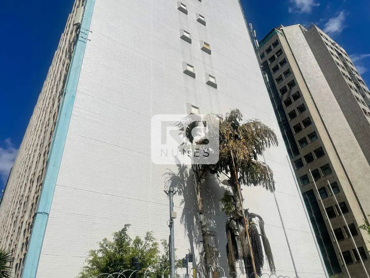 Andar corporativo com cerca de 1.320 m² em uma só laje - Foto 3