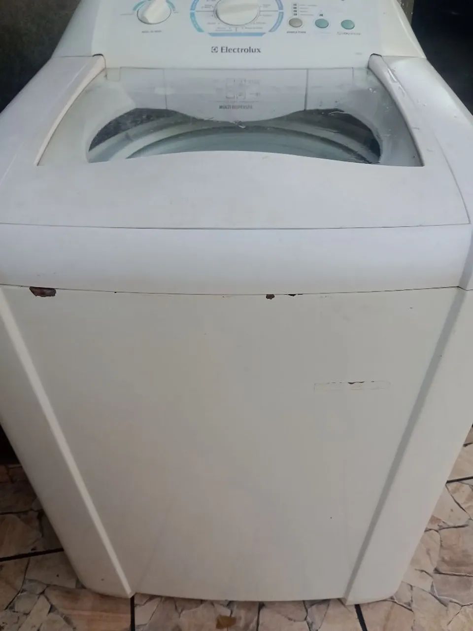 Máquina dê lavar roupa funcionando perfeitamente 