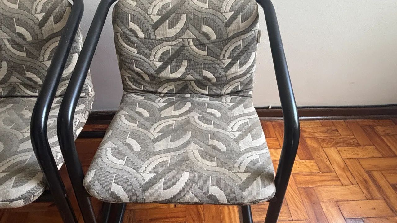 Cadeiras estofadas  - Foto 3