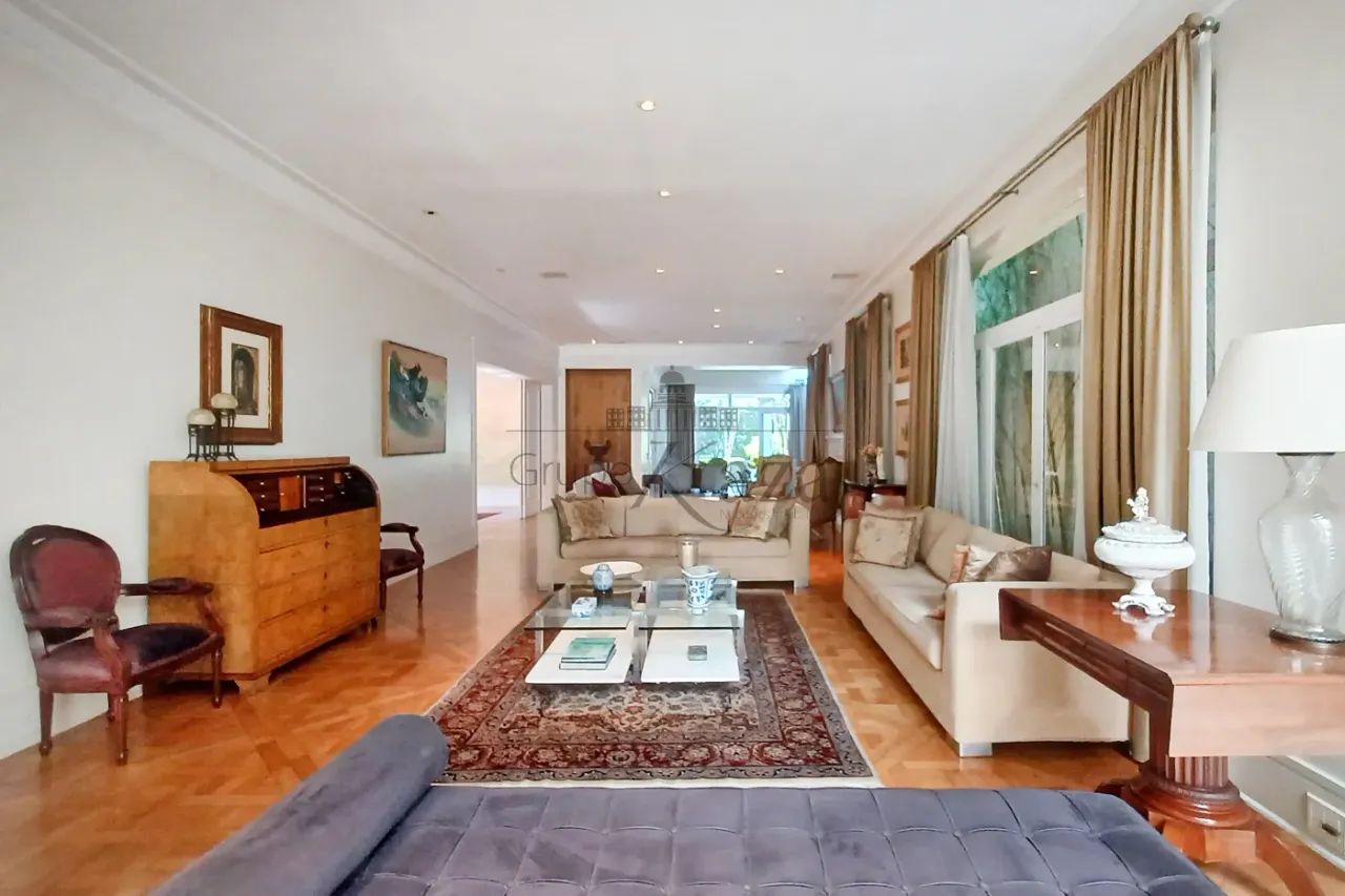 Casa Sobrado - Vila Nova Conceição - 4 Dormitórios - 837m².