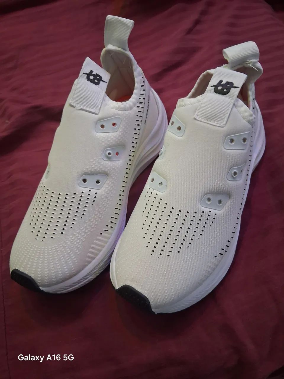 VENDO UM TENIS BRANCO ULTRABONE NOVO 35 - Foto 3