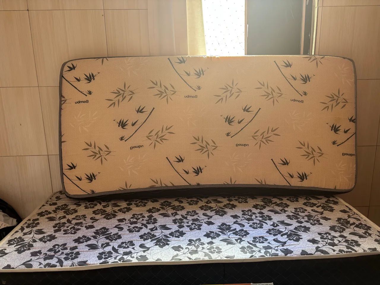 Vende-se cama de solteiro 