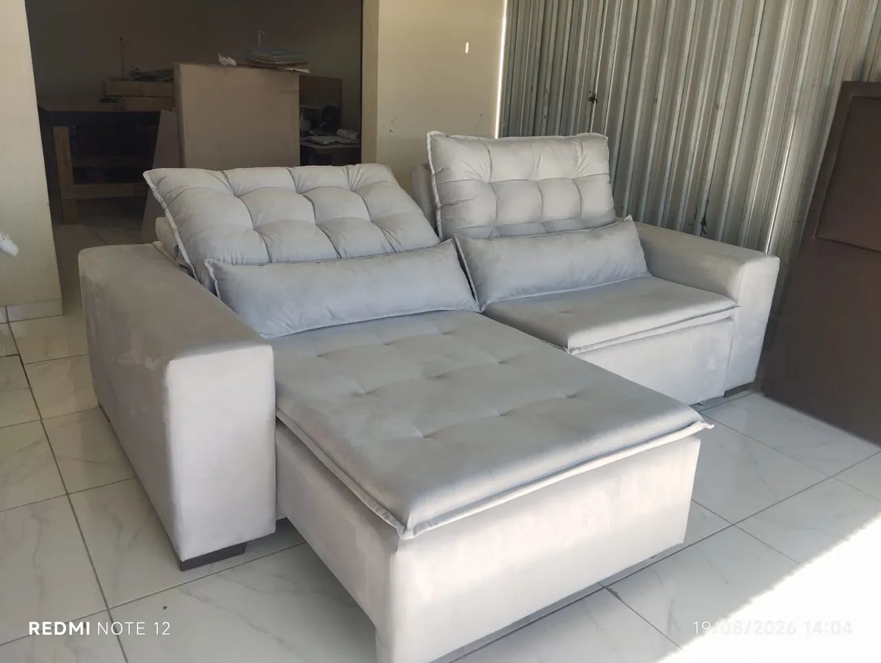 Sofá retrátil 2,50MT novo! - Foto 2