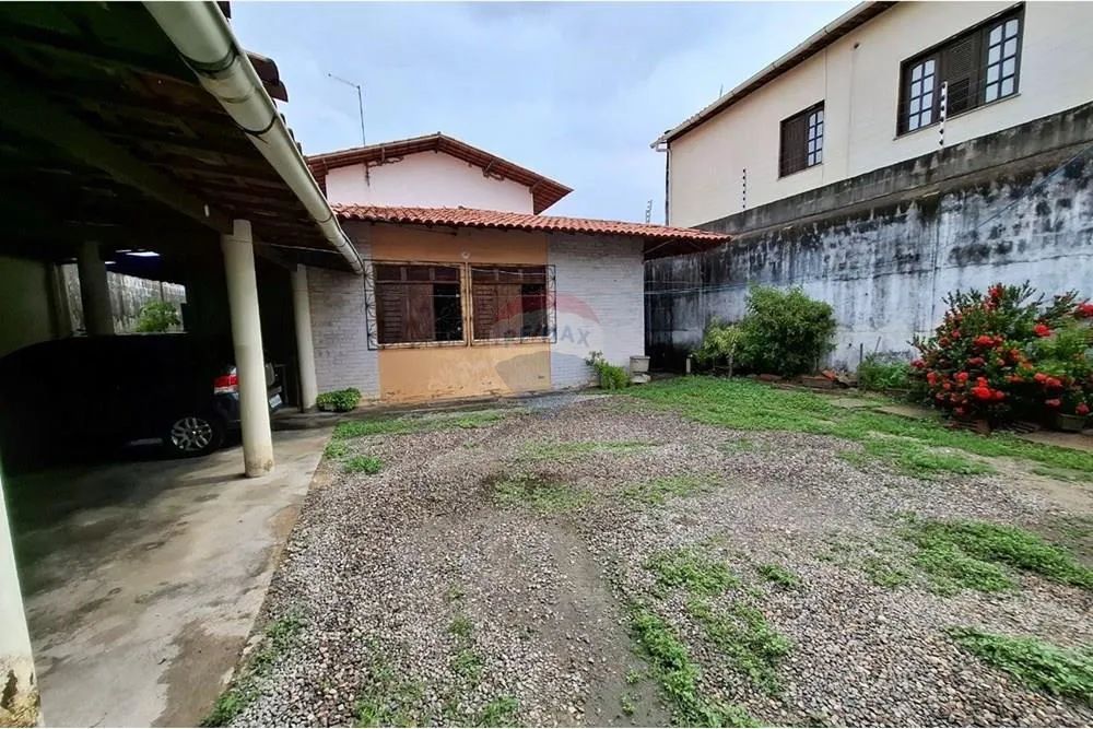 Espaçosa Casa à Venda em Itaperi, Fortaleza! - Foto 2