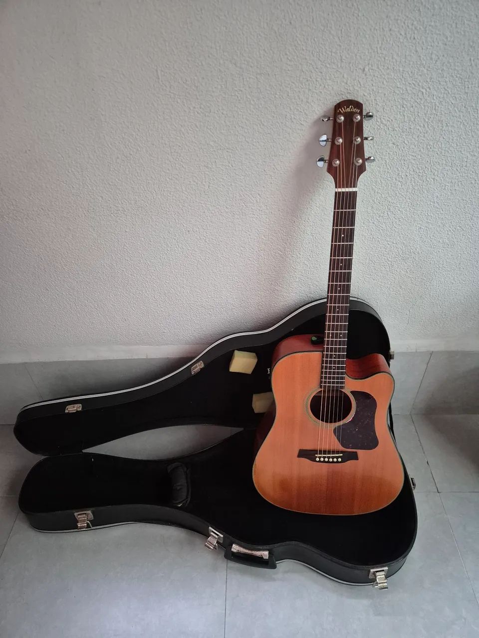 Violao Folk Eletrico Walden D550CE | Tampo Macico | Captacao Fishman | Com Case - Foto 2
