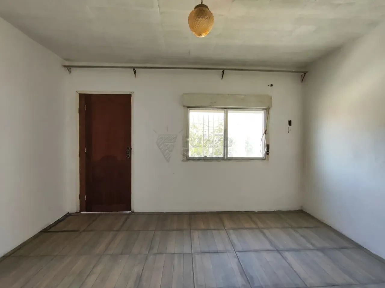 Casa residencial e comercial com amplo espaço a venda!