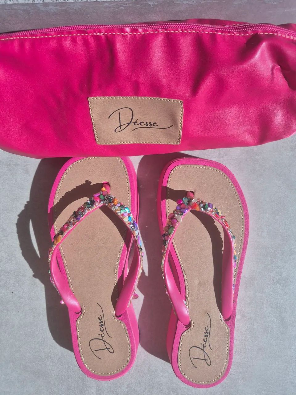 Chinelo e necesserie 