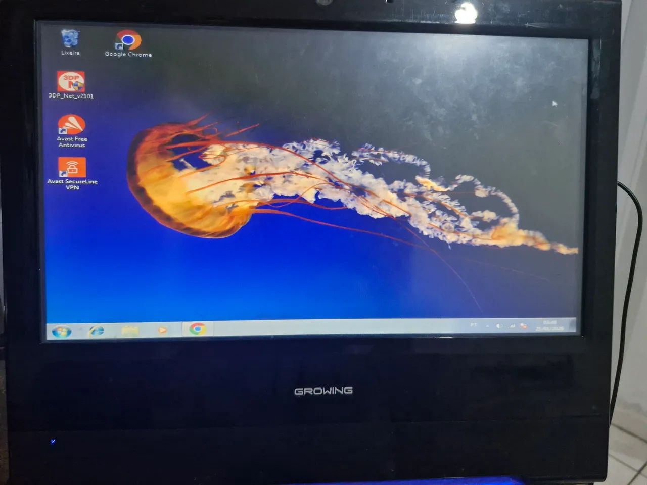 COMPUTADOR PORTÁTIL (ALL IN ONE)