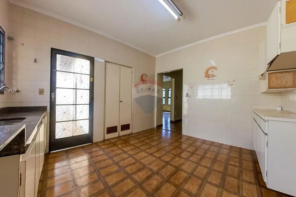 Casa a venda- 3 dormitórios no Jardim Petrópolis, SP - Foto 4