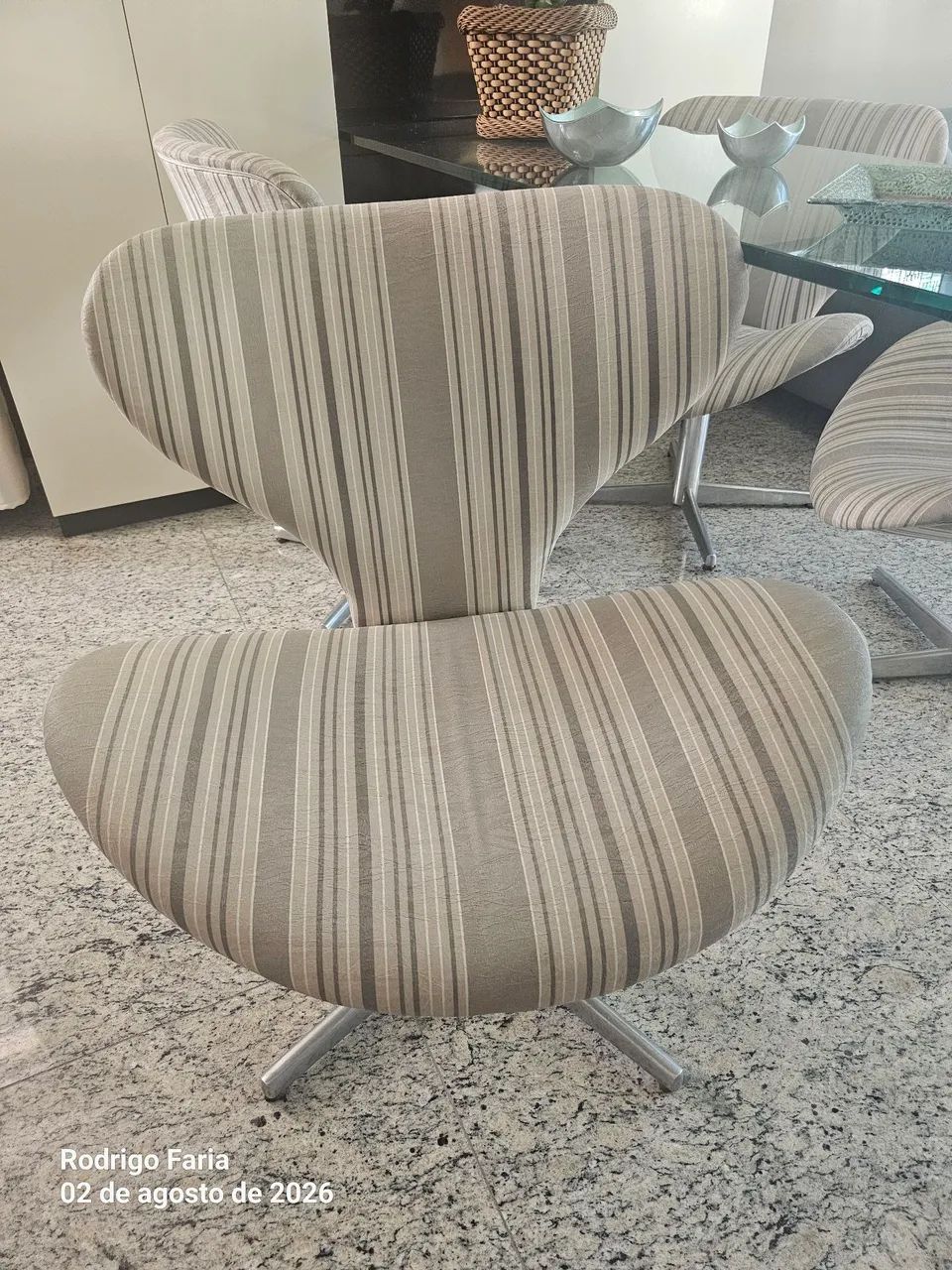 04 Cadeiras giratórias decorativas / poltronas Premium