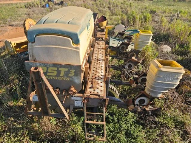 Plantadeira Tatu PST3 Suprema - Para Retirada de Peças / Sucata