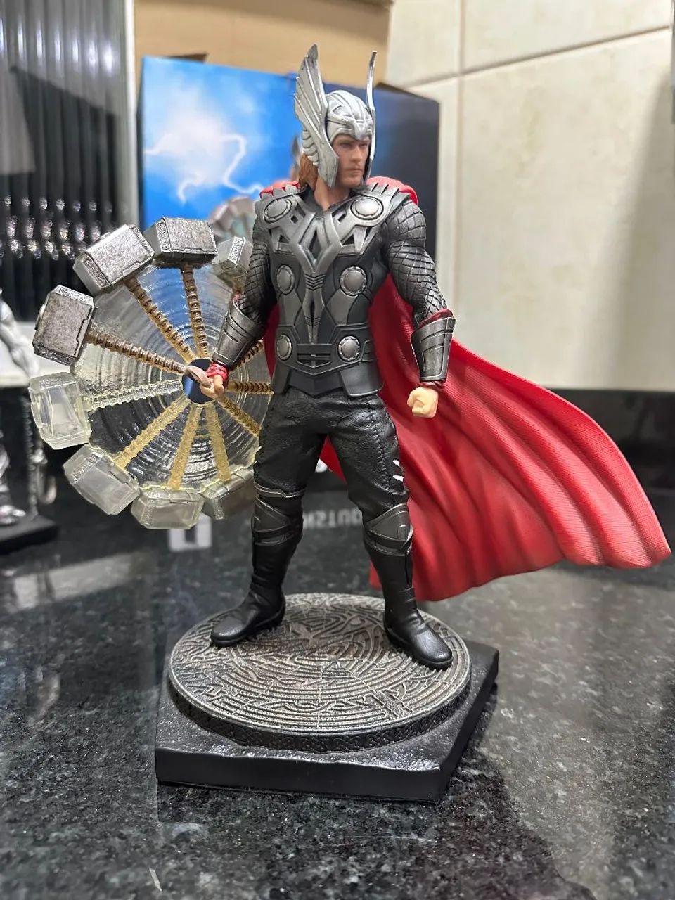 Thor CCXP Iron Studios completo, com caixa , 1/10 , sem nenhum