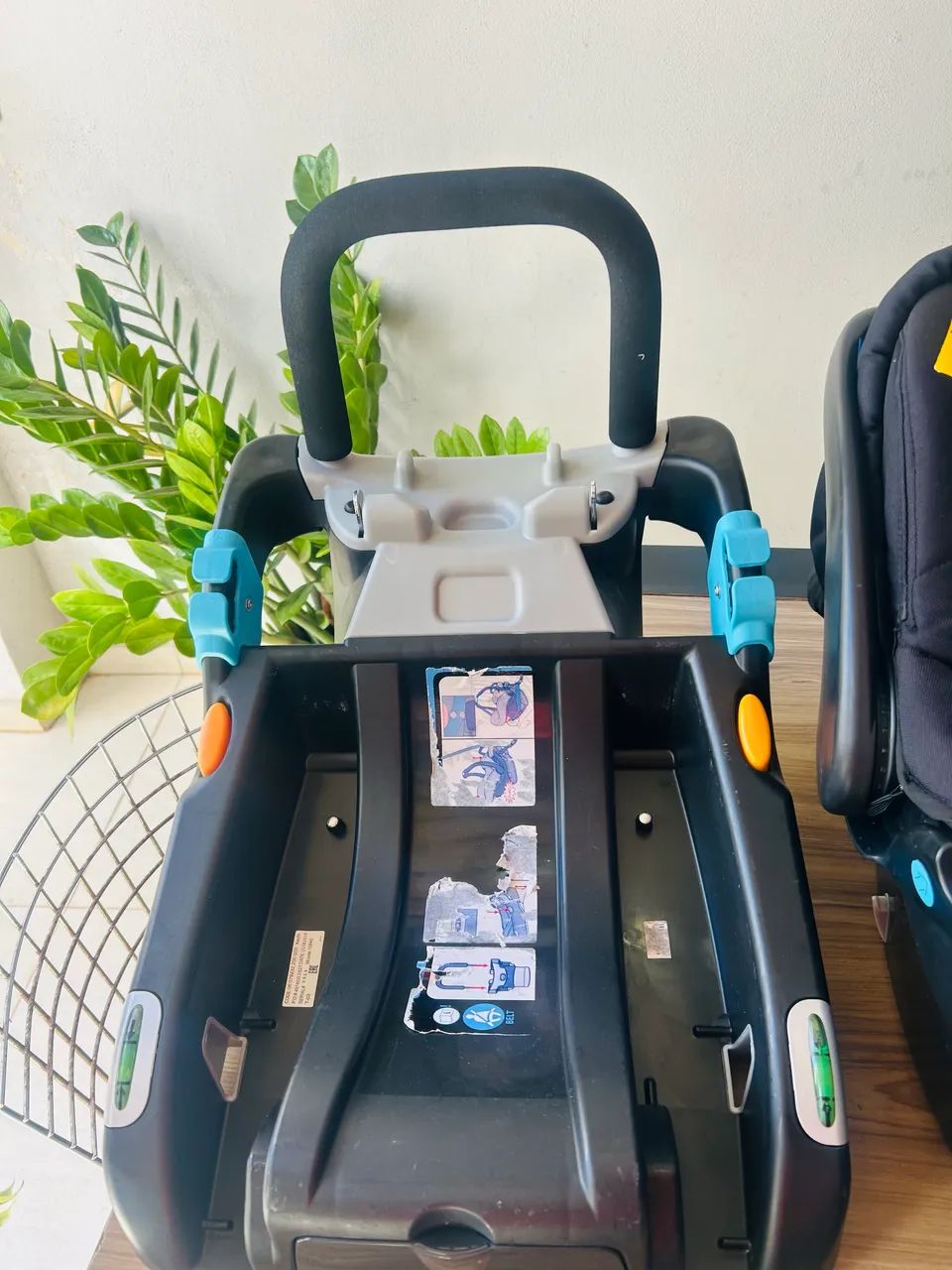 Bebê conforto com base marca Chicco - Foto 2