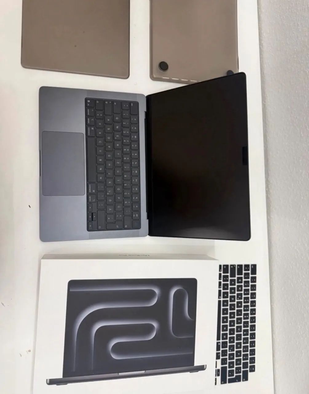 MacBook Pro M5 512GB - Foto 2