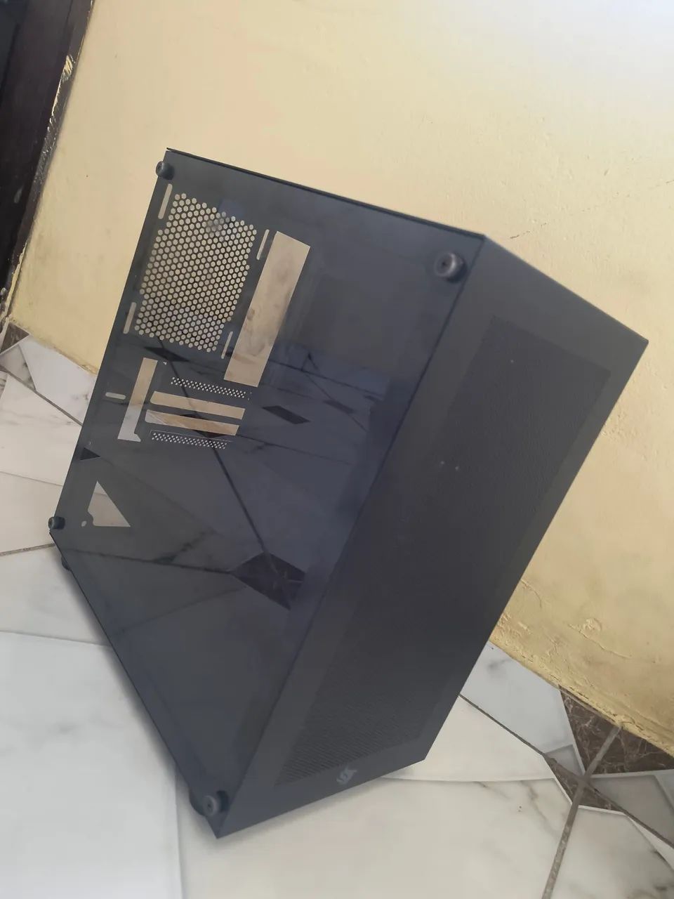 Apenas o Gabinete Vazio  - Foto 2