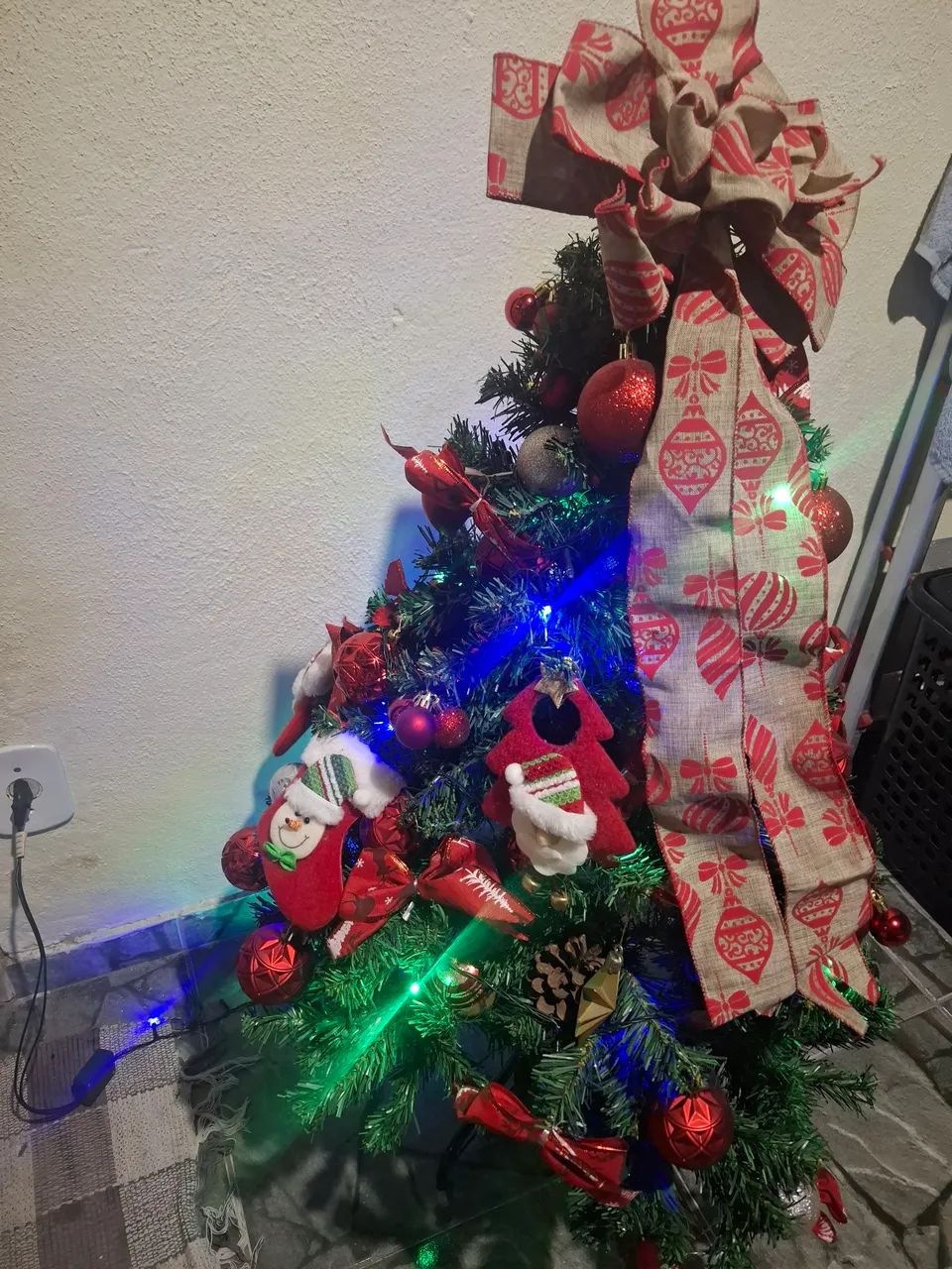 Árvore de Natal linda e completa no precinho - Foto 3