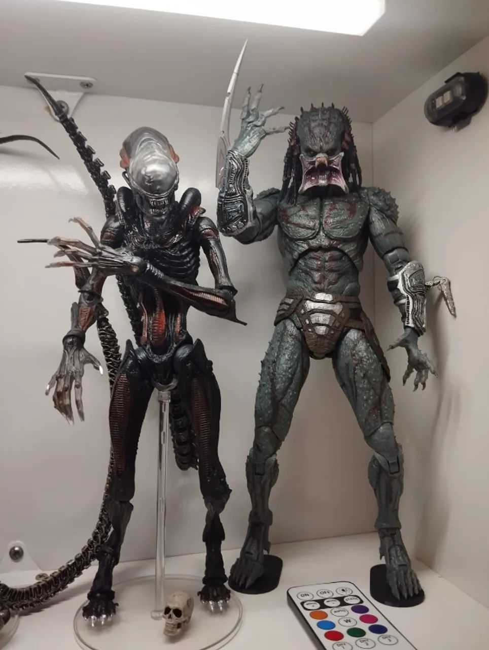 neca predador e alien romulus