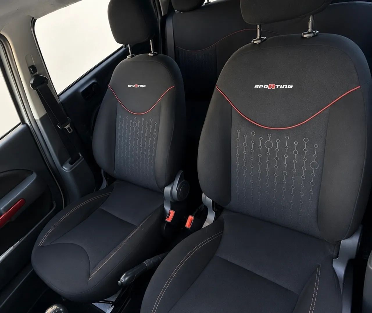 Fiat Uno Sporting 1.4 EVO Fire Flex 8V 4P 2014 - Foto 5