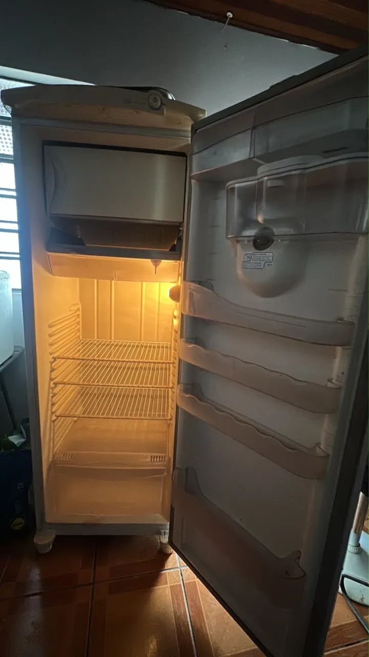 Geladeira cônsul 380L - Foto 2
