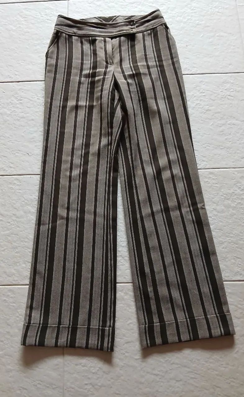 Calça de lã inglesa,corte classico com bolsos.Tamanho M. - Foto 4