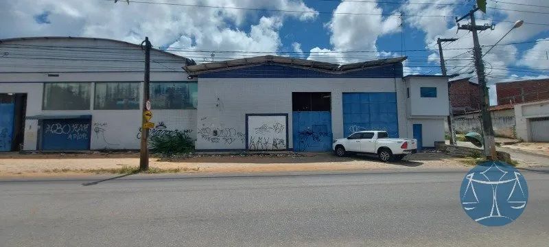 Amplo galpão disponível para locação no km 6