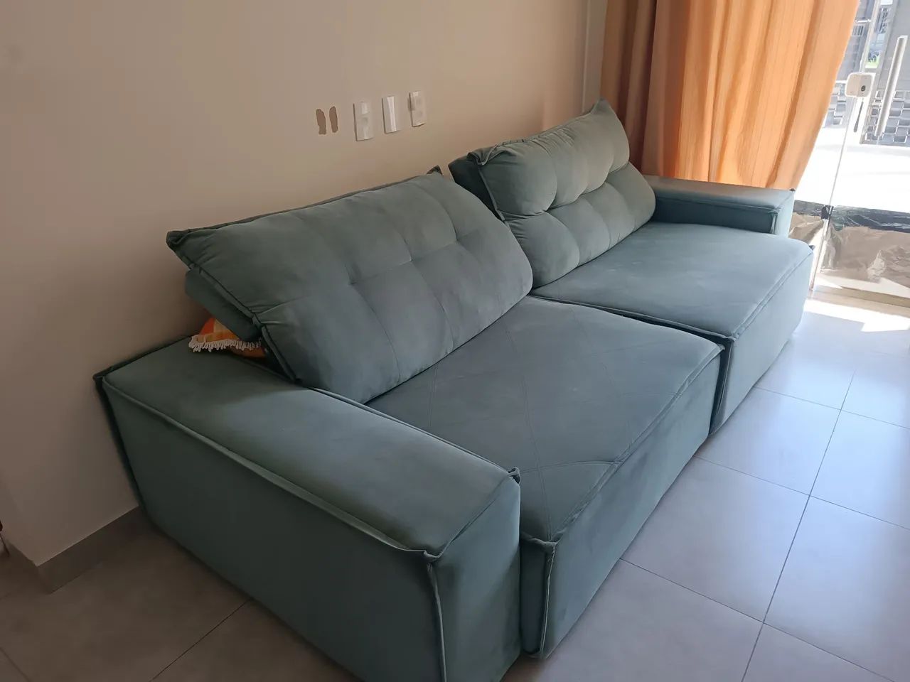 Sofá retrátil grande 