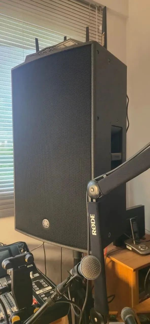 Caixa Yamaha DZR-15 com Dante Bi-Amplificada-Potencia de palco ABSURDA!
