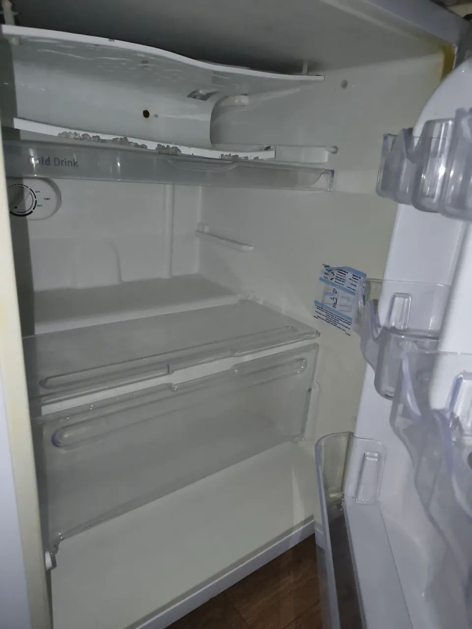 Vende-se Frigobar Eletrolux  - Foto 5
