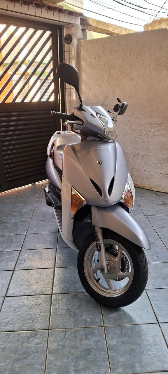 Honda lead 